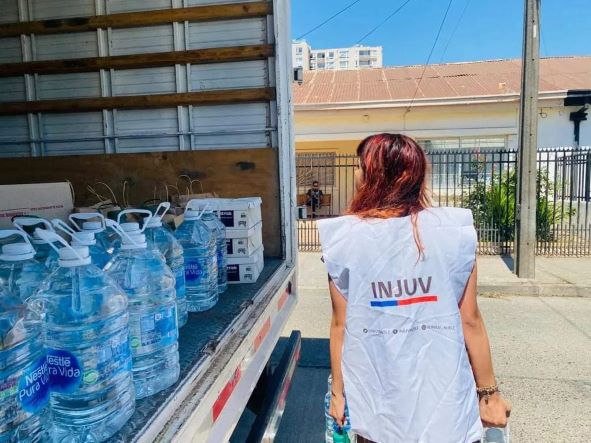 Desde este jueves y hasta el sábado a las 19:00 horas estará habilitado  el punto de acopio en Jumbo Chillán, a cargo de voluntarios de INJUV Ñuble, para recibir  insumos como  agua embotellada, bebidas isotónicas y barras de cereal.