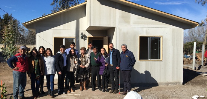 El programa de Habitabilidad, cuyo objetivo es mejorar la calidad de vida de las familias pertenecientes al Subsistema Seguridad y Oportunidades a través de la vivienda, hizo entrega de un domicilio totalmente restaurado a una familia de Buin.