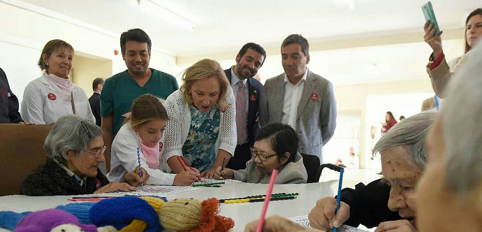 El Subsecretario de Servicios Sociales participó en la visita al Hogar de la Fundación Las Rosas para personas mayores.