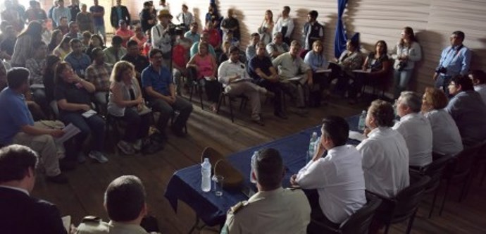 Los vecinos pidieron a las autoridades lideradas por Intendente Miguel Angel Quezada una revisión de los proyectos que se encuentran en ejecución y plantearon la necesidad del sistema de alcantarillado en dicha localidad.