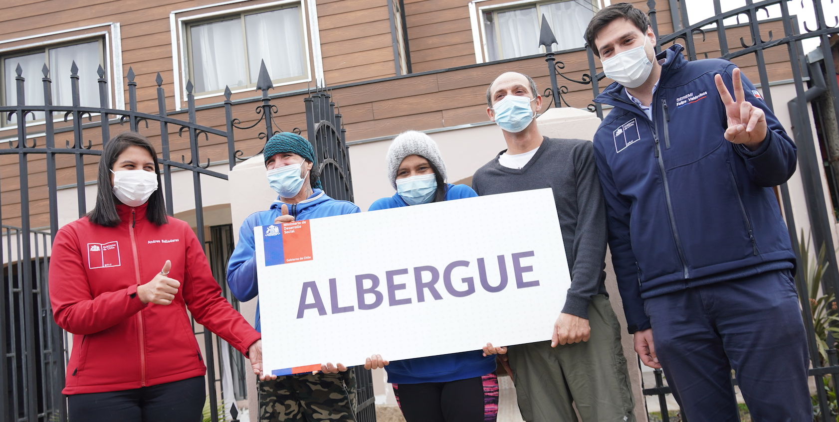 La subsecretaria Andrea Balladares junto al seremi de Desarrollo Social y Familia, Felipe Valdovinos, inauguraron los últimos dispositivos que quedaban por abrir sus puertas en la región.