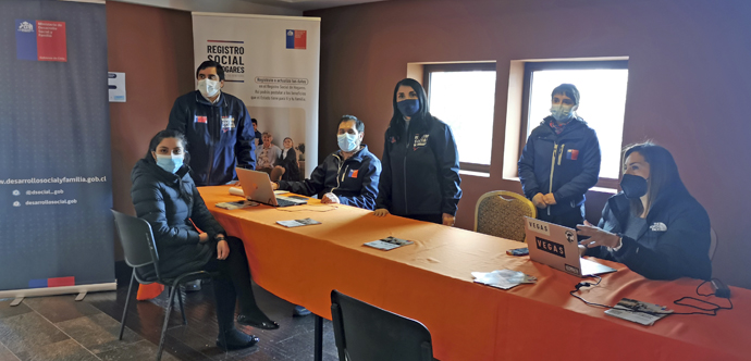 De visita en Coyhaique, la ministra de Desarrollo Social y Familia, Karla Rubilar destacó la extensión de la ayuda que ha permitido el Ingreso Familiar de Emergencia (IFE) Universal, en cuanto a montos y meses. Además, aseguró que se cuenta con las herramientas para ampliar el beneficio más allá de septiembre, en el caso de mantenerse las condiciones sociales y sanitarias de la pandemia.