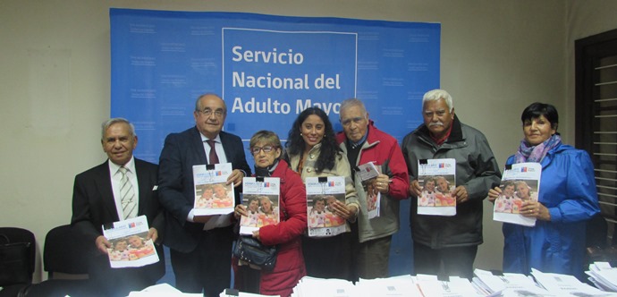 El conteo de proyectos recepcionados fue realizado por el seremi de Desarrollo Social, Carlos Rolack.