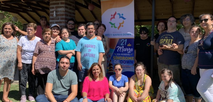 Durante la jornada, Seremi Nayadeth Ahumada Herrera acompañó a niños, niñas y adolescentes del Colegio San Miguel Arcángel y la Fundación Arte y Sueños Down de la ciudad de Rancagua.