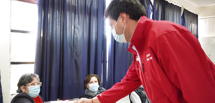 Además invitaron a los adultos mayores a sumarse al proceso cívico,  destacando que existen todas las medidas sanitarias y de acceso para facilitar su participación.