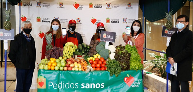 La plataforma comenzó hoy su marcha blanca en siete comunas de la Región Metropolitana y durante este año estará disponible en 25 municipios. Las frutas y verduras frescas llegarán a domicilio entre 24 y 48 horas después de hacer la compra y no tiene costo de envío. 