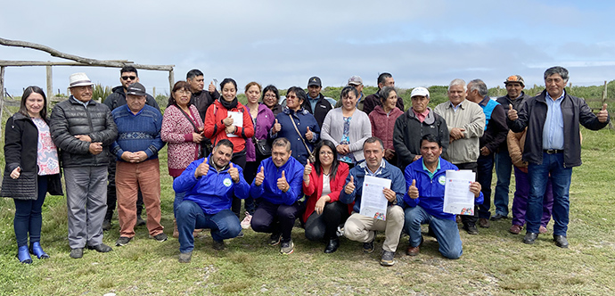 La Seremi de Desarrollo Social y Familia de La Araucanía, hizo entrega de la Recomendación Satisfactoria (RS) al Alcalde de la comuna y a miembros del Comité de Agua Potable Rural Meli Lof del sector Porma.