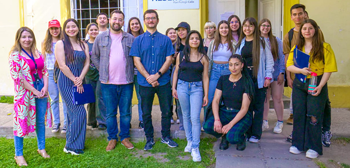 La visita se enmarcó en el programa “Políticas Sociales y Sociedad Civil” de la Escuela de Ciencias Políticas y Administración Pública de la Universidad de Talca, con el objetivo de conocer la política pública de la Seremi de Desarrollo Social y Familias del Maule para Personas en Situación de Calle. 