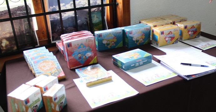 La Subsecretaría de la Niñez, a través de Chile Crece Contigo, lidera un operativo nacional de entrega de materiales de estimulación para  niños y niñas  de hasta 4 años y 11 meses que son parte de la red de salud pública. 