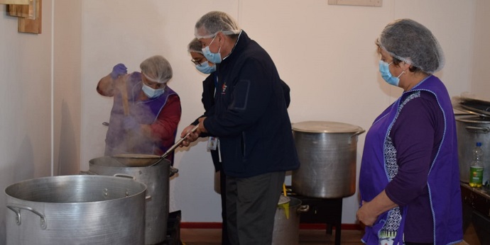 Este comedor elabora más de 800 almuerzos al día, constituyendo la mayor entrega que se hace en el país.  La donación fue canalizada a través del sistema Elige Vivir Sano.