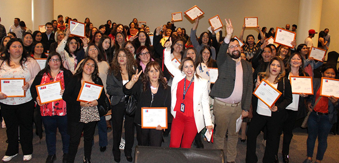 Una masiva ceremonia donde se certificó a 150 personas en diversas especialidades se llevó a cabo en el salón Casino de Talca, actividad que fue encabezada por los seremis del Trabajo y Desarrollo Social.