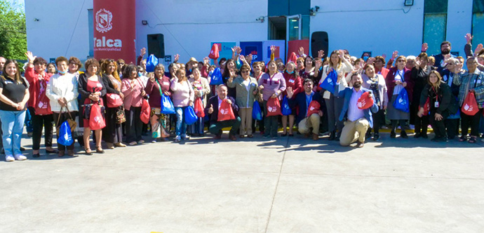 •	La actividad del programa Vínculos de la Seremi de Desarrollo Social y Familia reunió en el Instituto AIEP de Talca a 70 Personas Mayores bajo la consigna de la autonomía, el autocuidado y el envejecimiento activo.