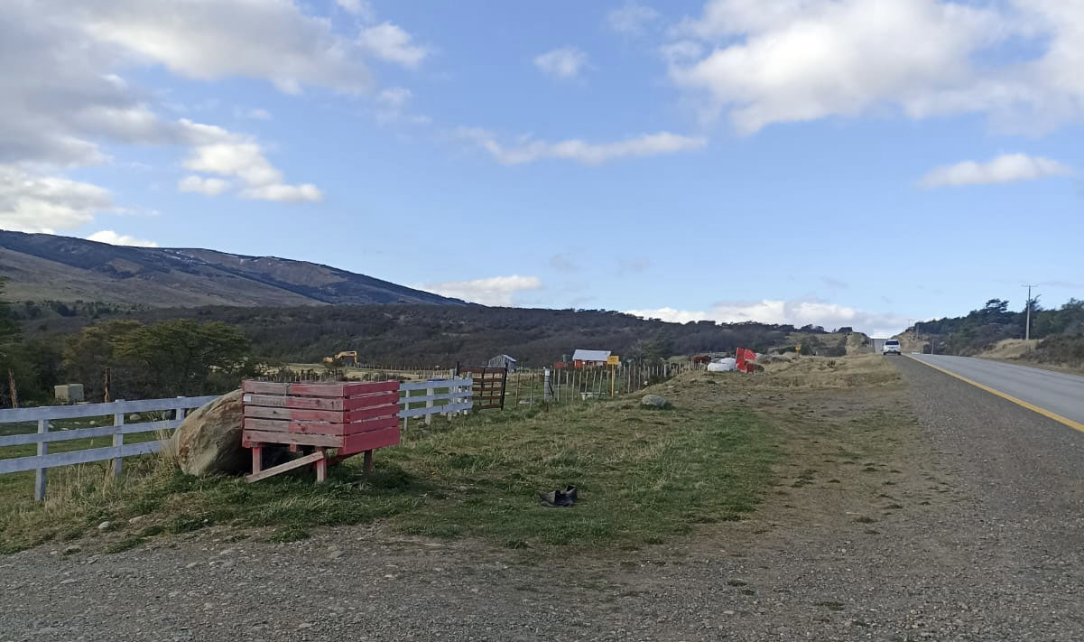 •	El sector Dorotea, ubicado a 5 kilómetros de Natales, busca sumarse al sistema eléctrico de Natales, mediante la instalación de siete subestaciones y treinta empalmes, iniciativa que ayudará a reducir las brechas de acceso a la energía. 