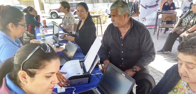 En la actividad también se encontraba el Registro Civil quien entregó Clave Única a los usuarios.